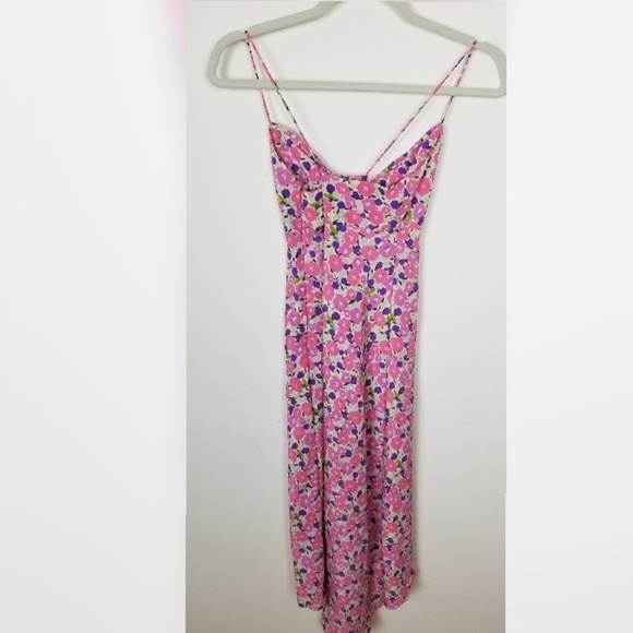 Express Dress - Picture 2 of 3